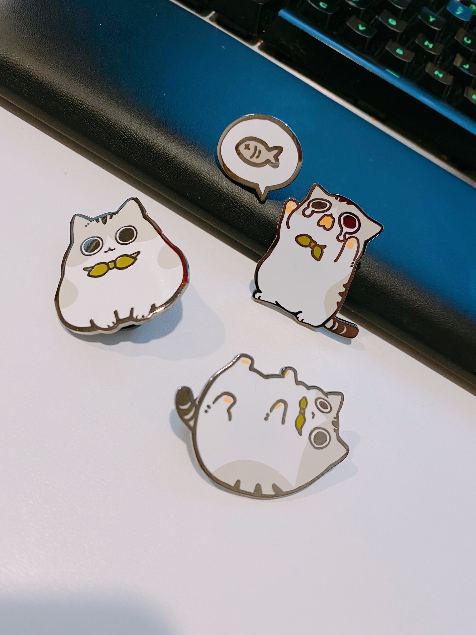 Hoya the Cat Enamel Pins